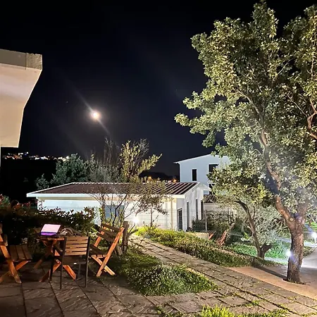 Domi Valley Lodge Dhërmi