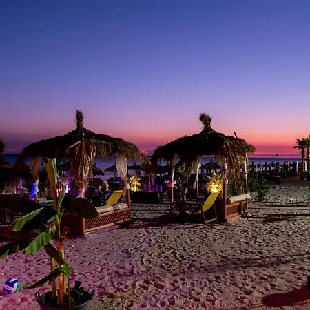 Domi Valley بيت خشبي ديرمي