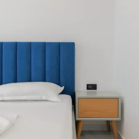 אכסניה Domi Drymades דרמי