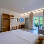 Domi Drymades 롯지 Dhërmi