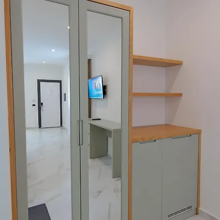 Domi Drymades Chata Dhërmi