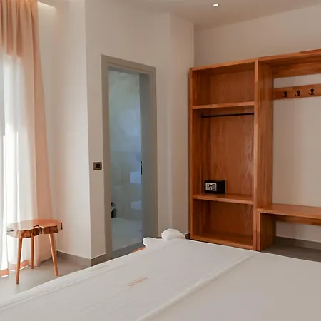 Domi Drymades * Dhërmi