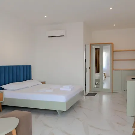 Chata Domi Drymades Dhërmi