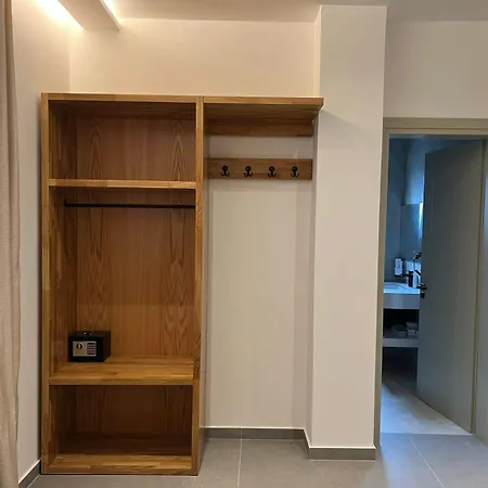 Domi Valley Jaktstuga Dhërmi