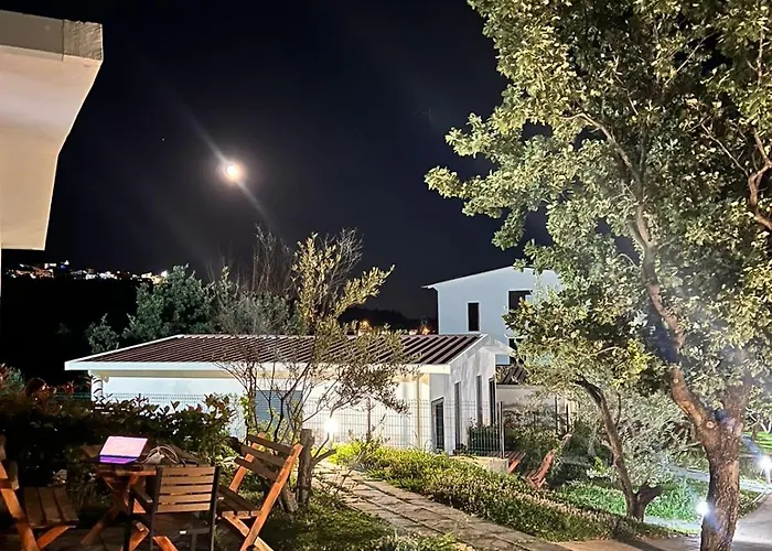 Domi Drymades Деревянный коттедж Дхерми