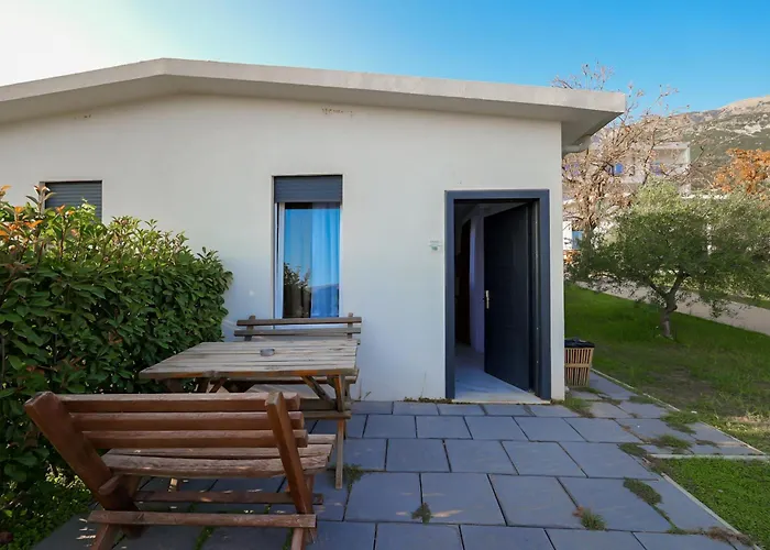 Domi Drymades Деревянный коттедж